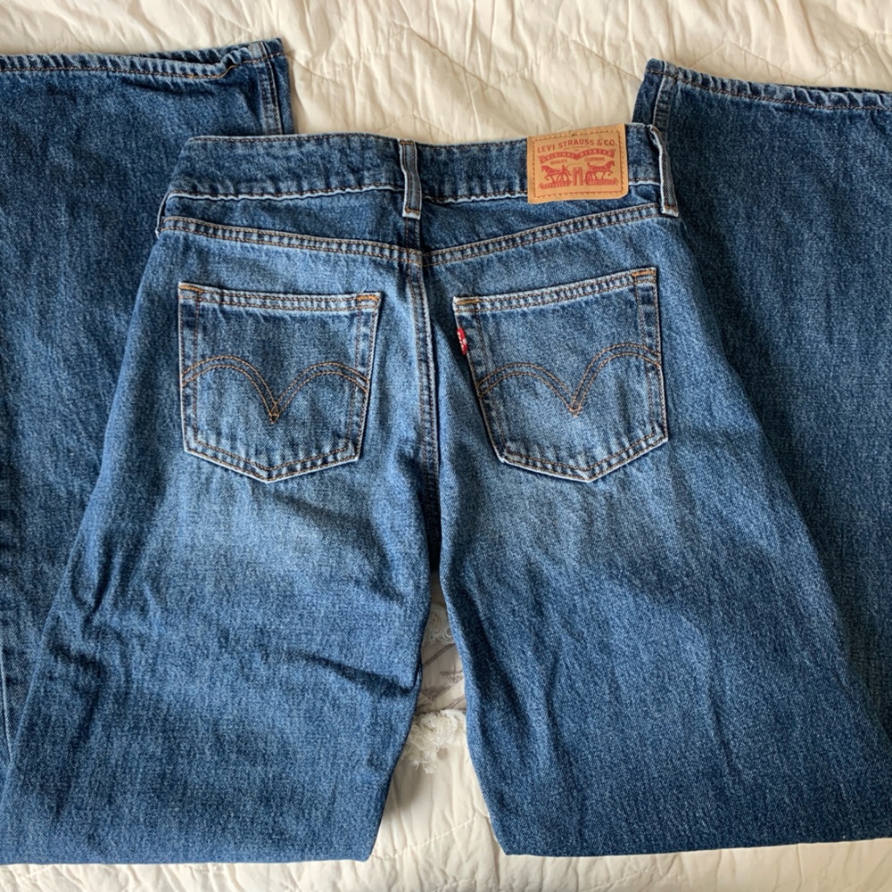 Low-rise Levi Jeans